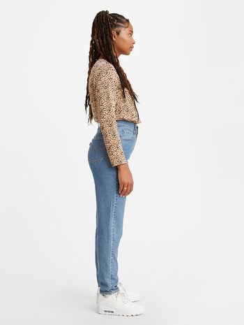 LEVI'S - High Waisted Mom Jean - FYI