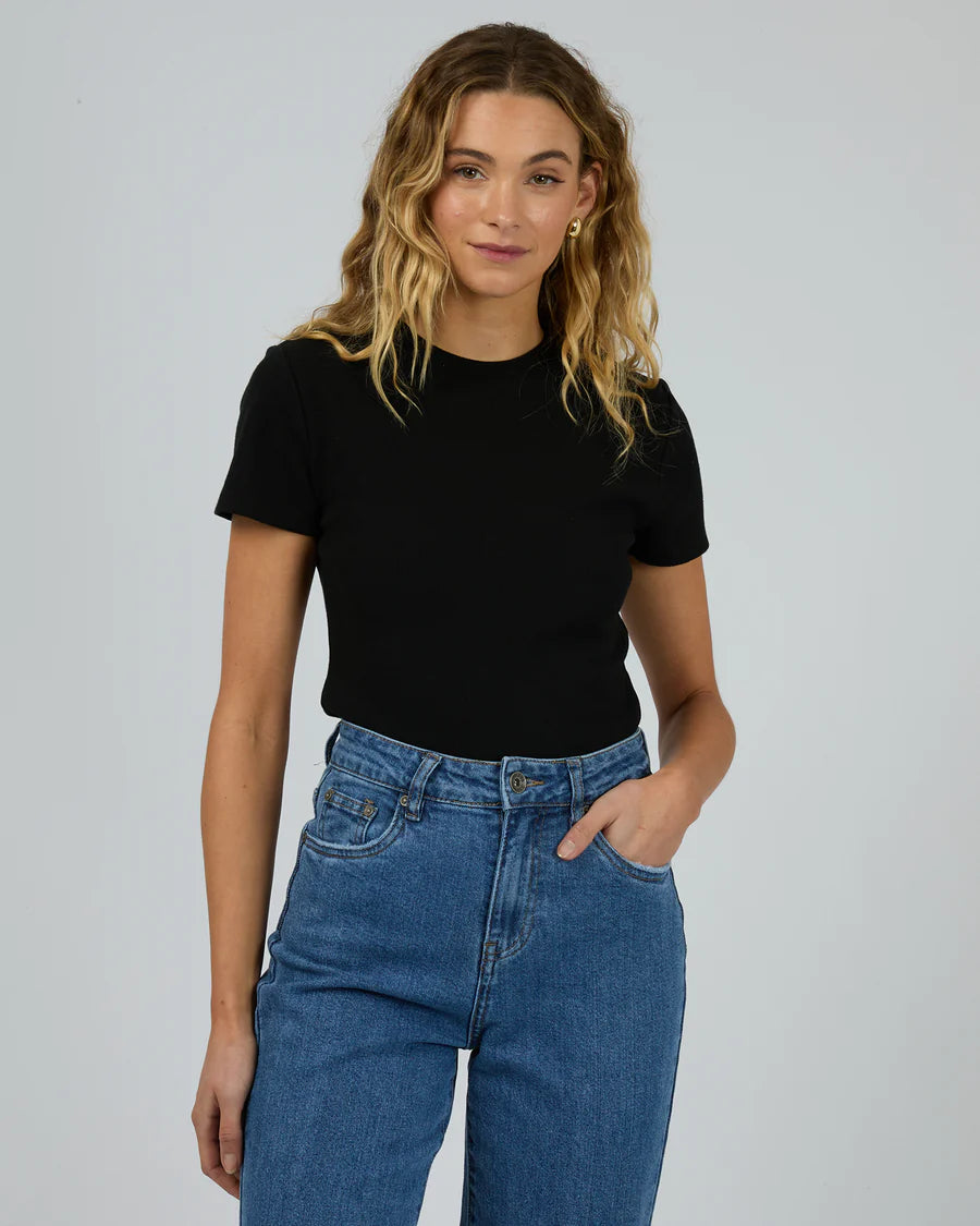 SILENT THEORY - Bella Tee - Black