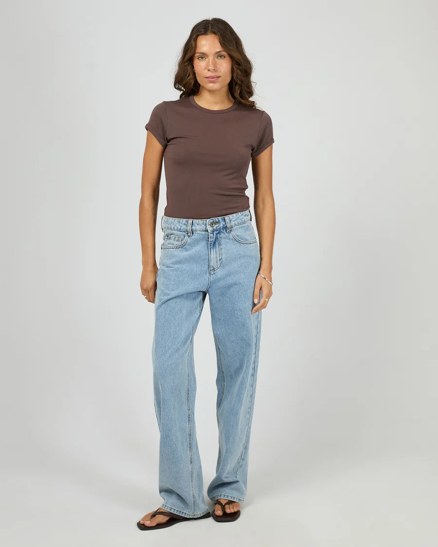 SILENT THEORY - Luxe Rib Baby Tee - CHOCOLATE