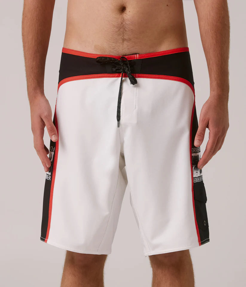 FORMER - CHUN 20' TRUNK // WHITE