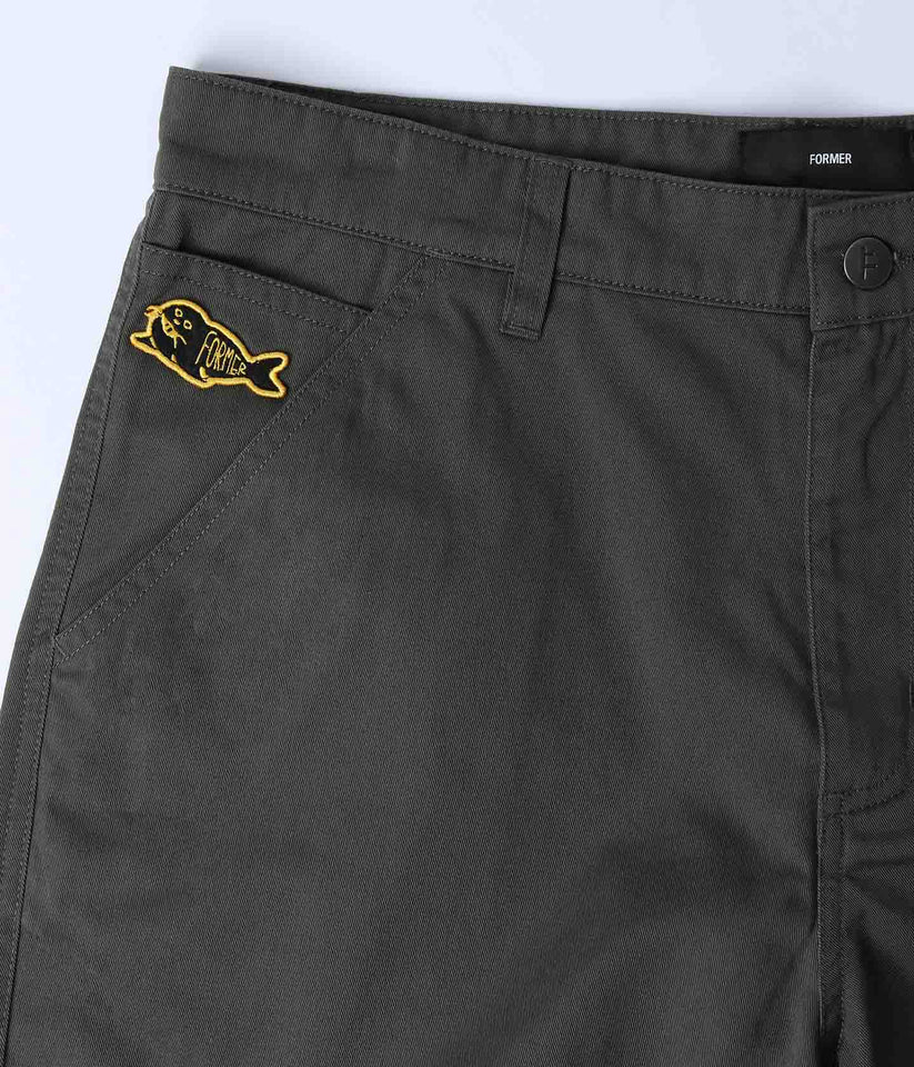 FORMER - REYNOLDS 21' WALKSHORT // SEAL DEEP OLIVE