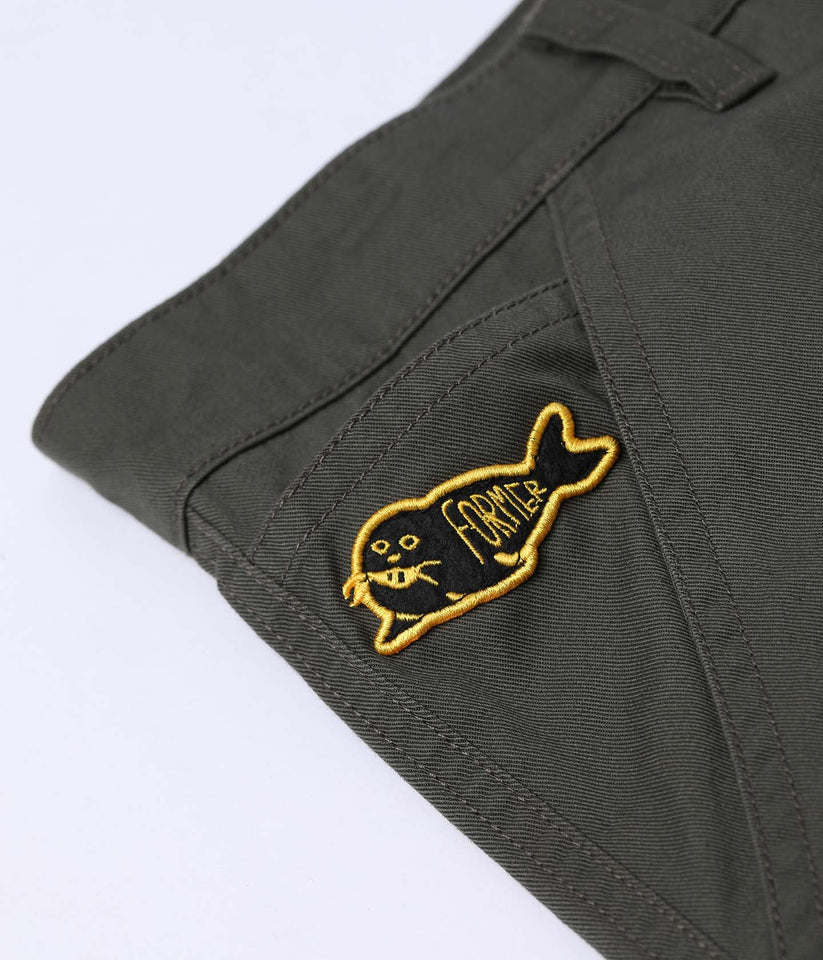 FORMER - REYNOLDS 21' WALKSHORT // SEAL DEEP OLIVE