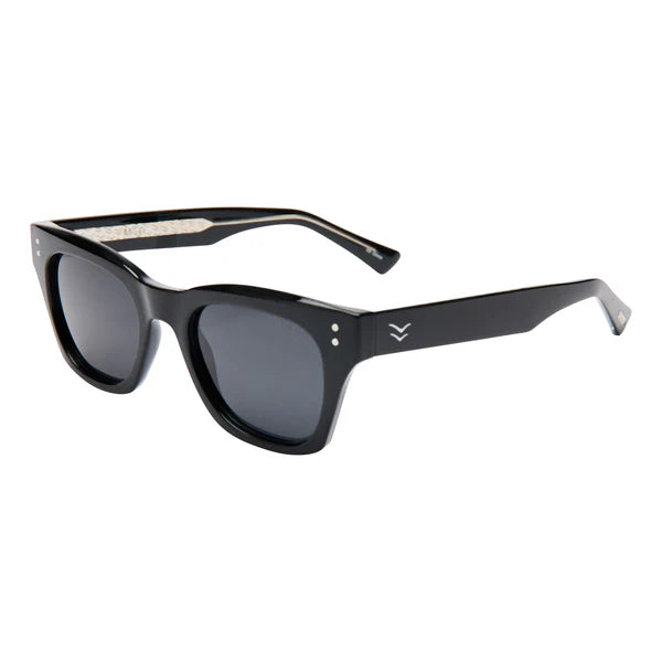 I-SEA EYEWEAR - MILO - BLACK / SMOKE POLARIZED LENS