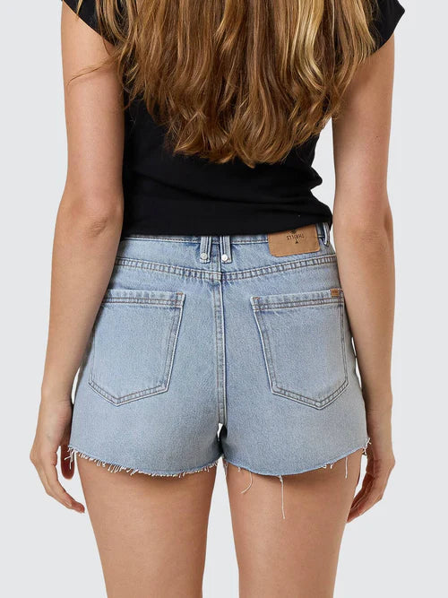 THRILLS - Sadie Short - DUSK