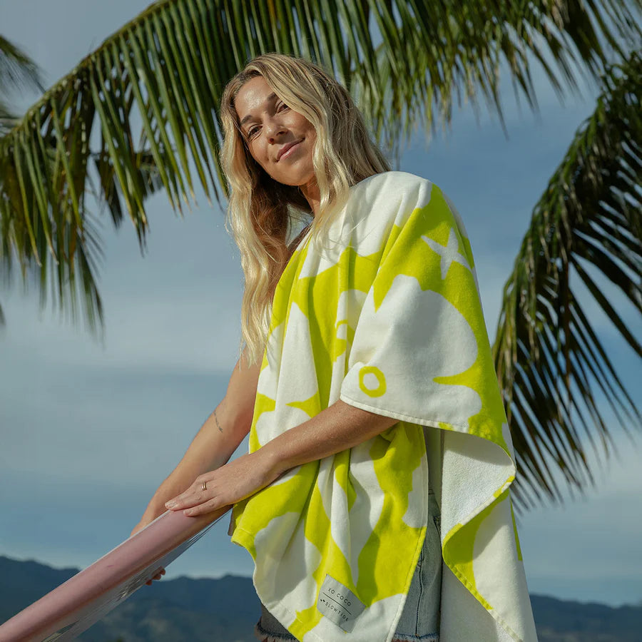 SLOWTIDE - XOXO Beach Towel - Citron | Coco Ho x Slowtide