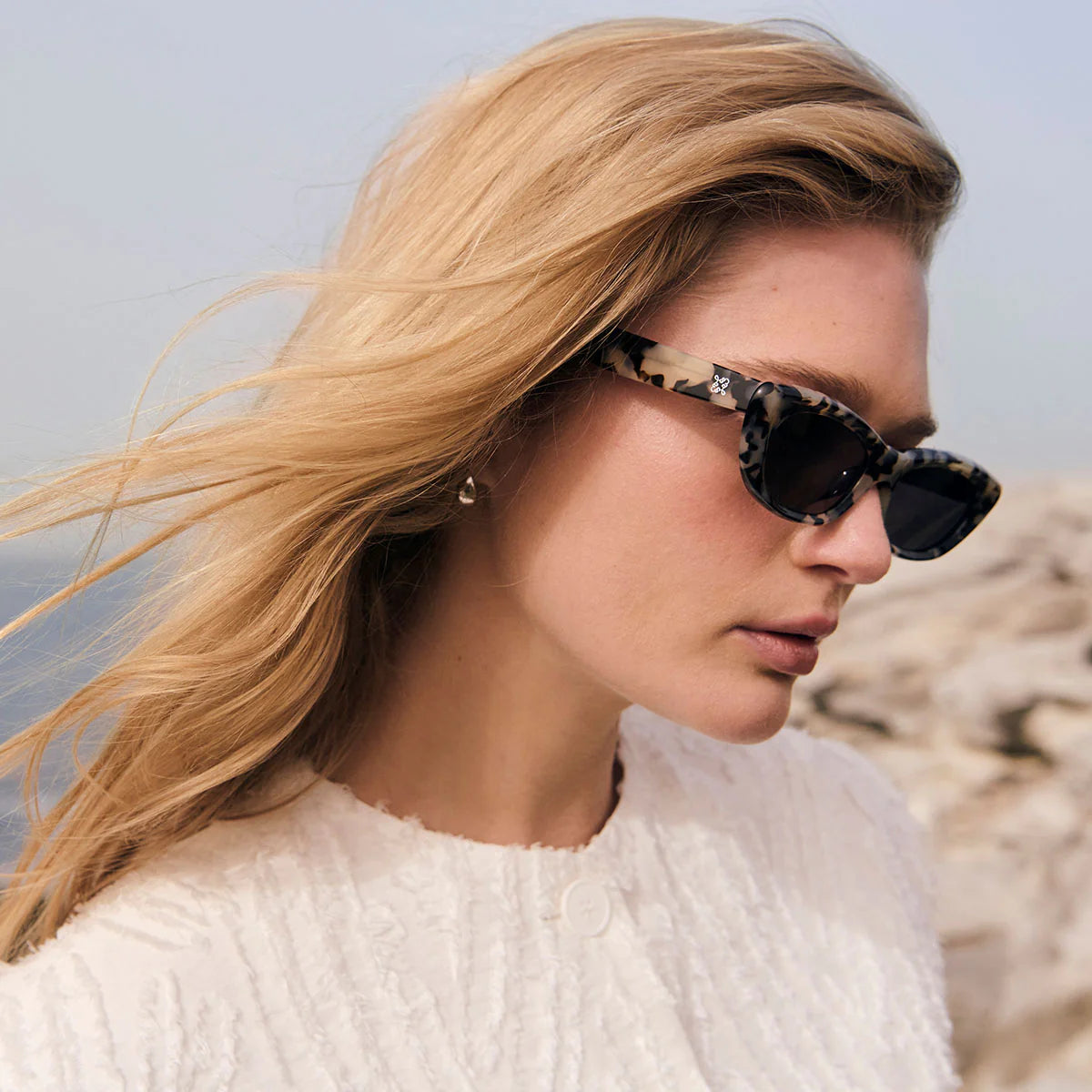 STATUS ANXIETY - Sidelines Sunglasses - White Tort