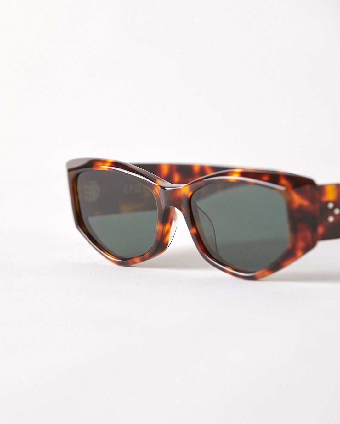EPOKHE EYEWEAR - GUILTY - Tortoise Polished/Green