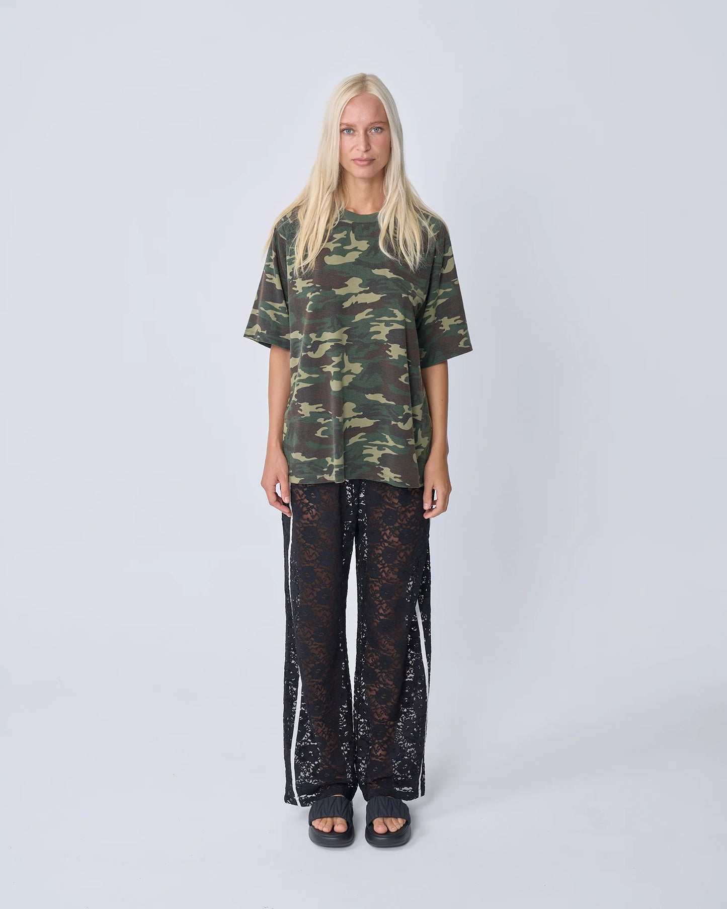 NEAR THE SEA - Camo Tee - ARMY