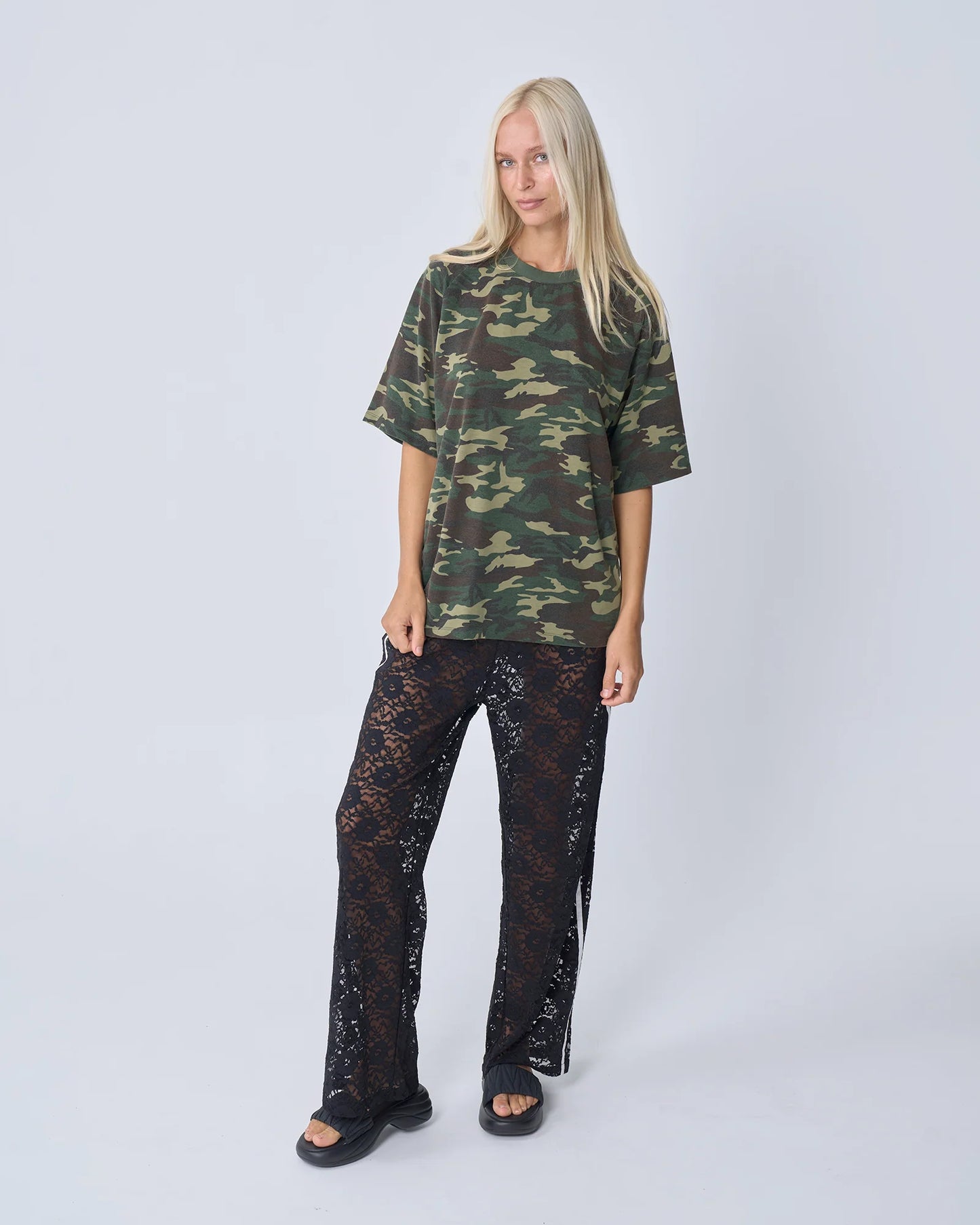 NEAR THE SEA - Camo Tee - ARMY