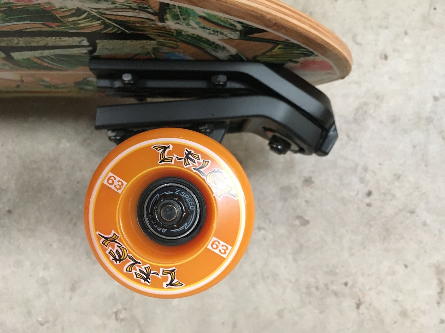 Z-FLEX COMPLETE SKATEBOARD BANANA TRAIN Surfskate
