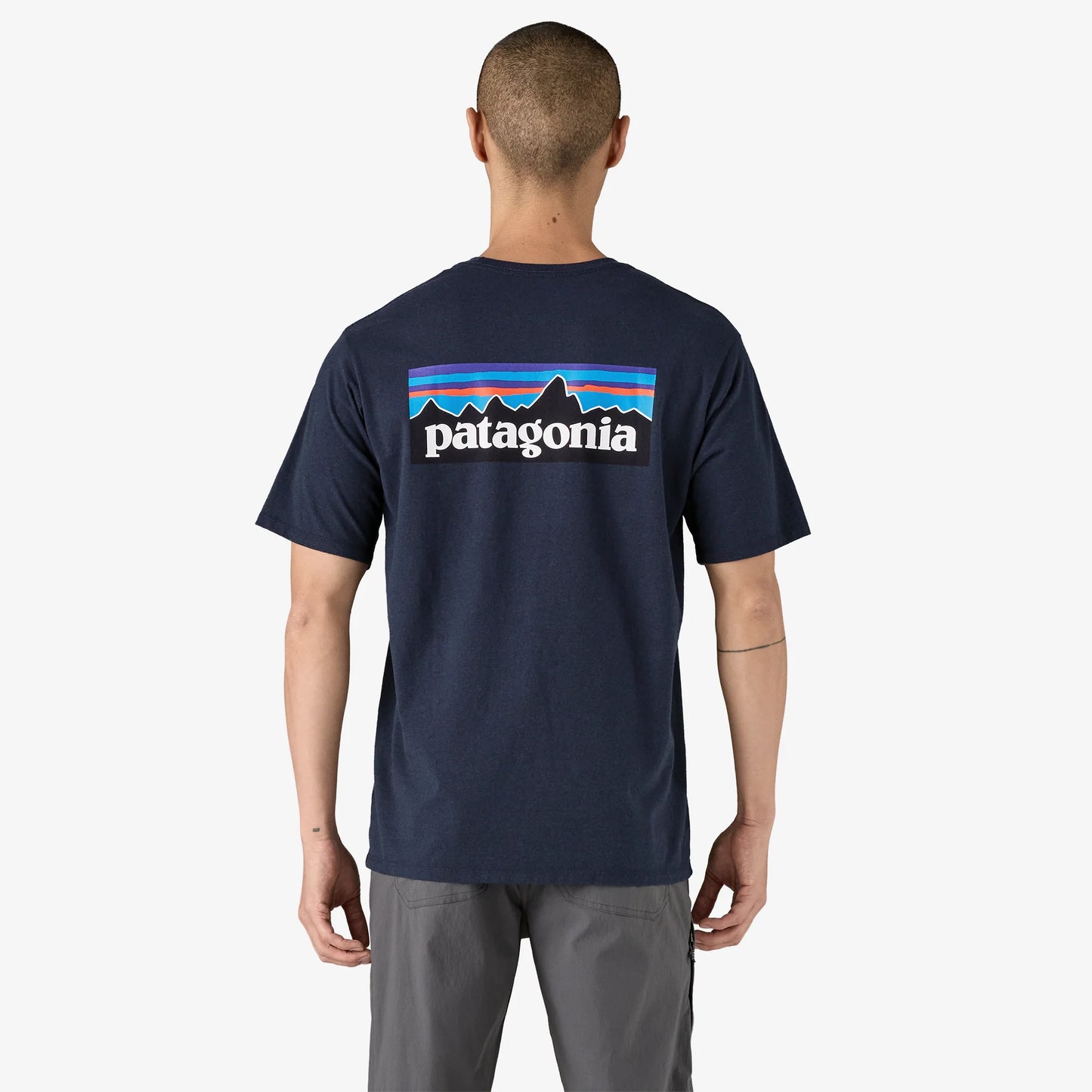PATAGONIA -Men's P-6 Logo Responsibili-Tee® - New Navy