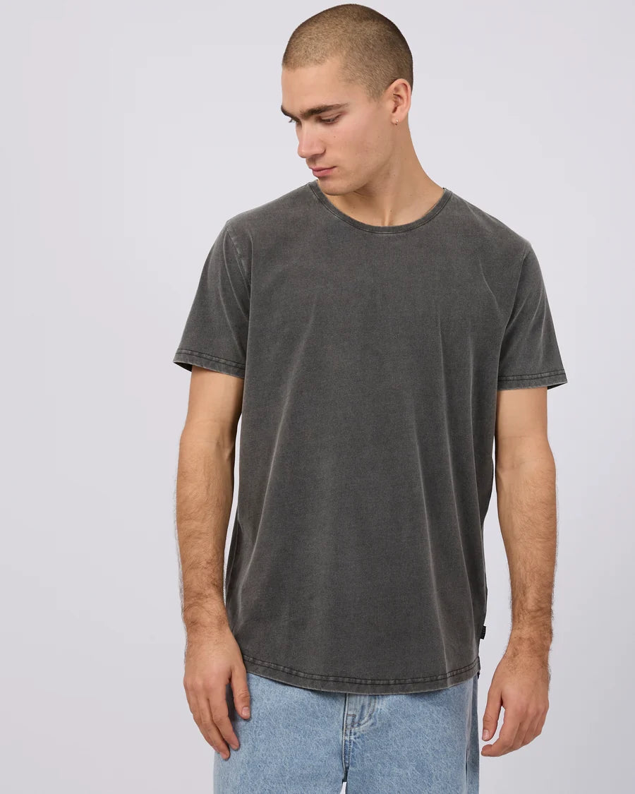SILENT THEORY - TAIL TEE - CHAR