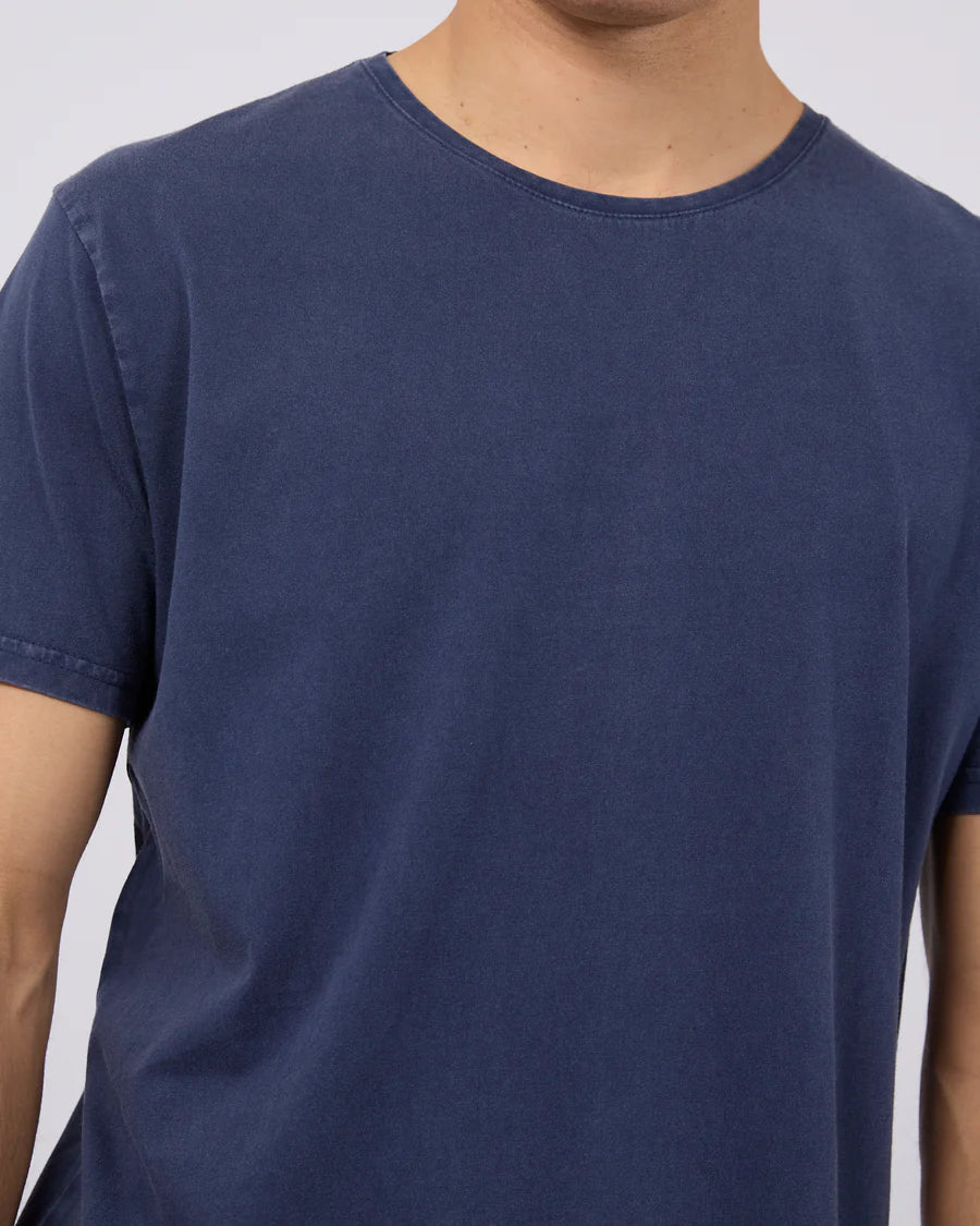 SILENT THEORY -  Tail Tee - Navy