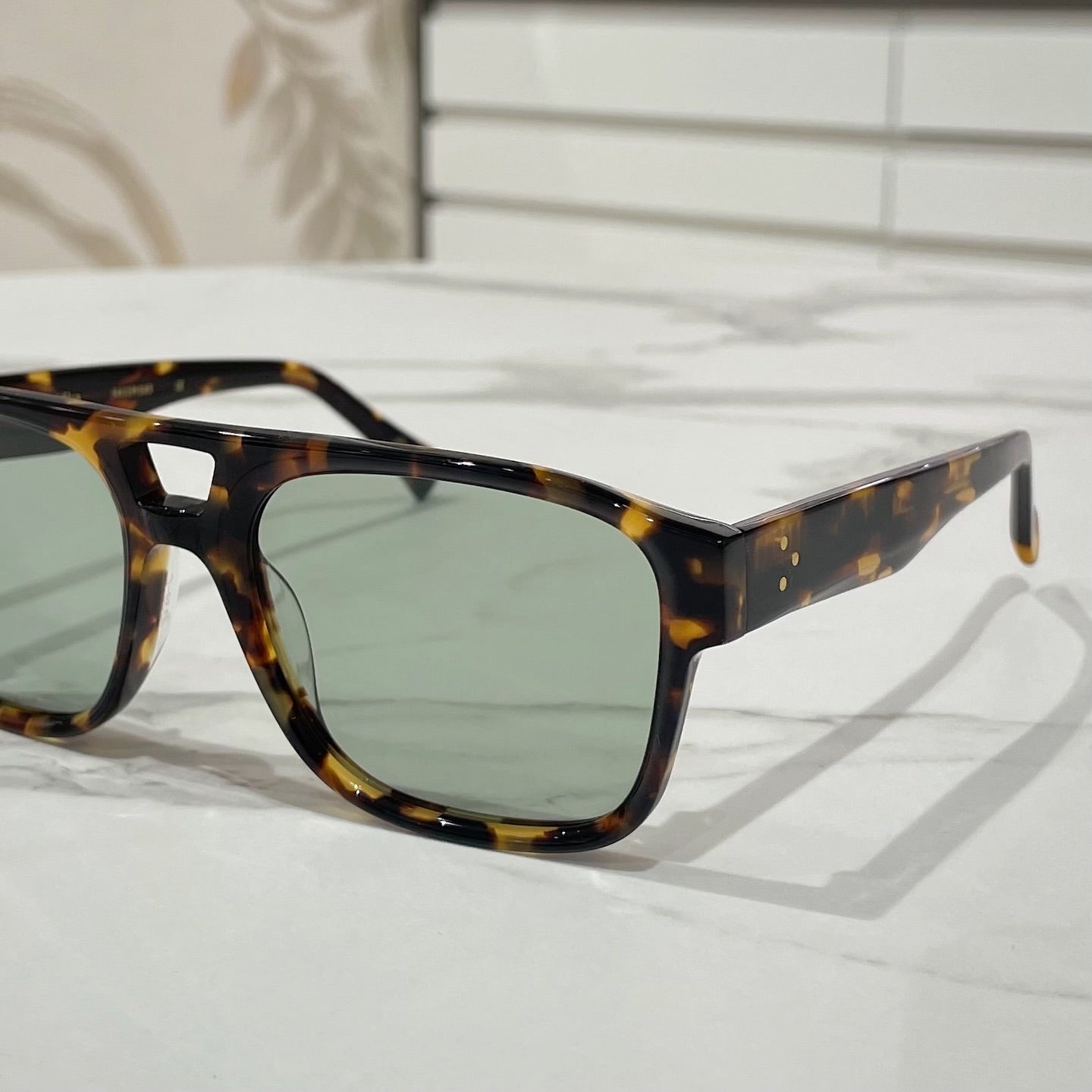 RAEN - Rifka Unisex Square Sunglasses