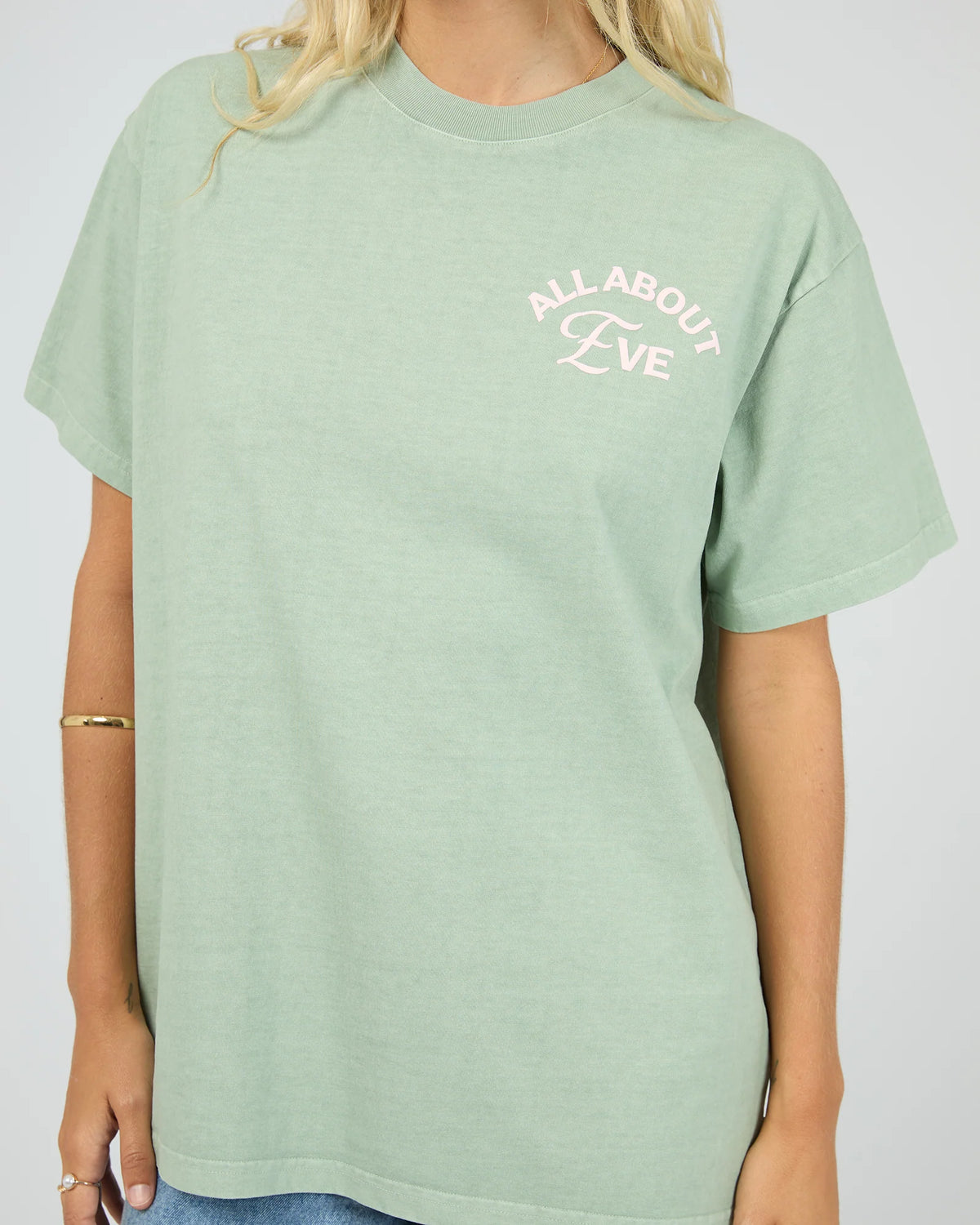 ALL ABOUT EVE - Matcha Club Relaxed Tee - SAGE