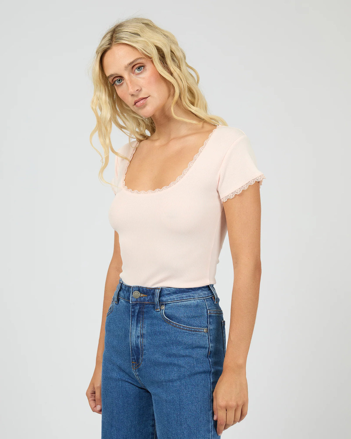 ALL ABOUT EVE - Washed Rib Lace Scoop Neck Tee - PALE PINK