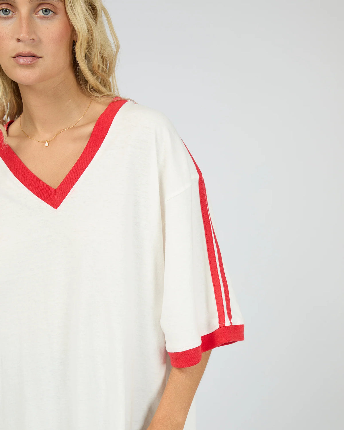 ALL ABOUT EVE - Zulu Panel Oversized V Neck Tee Vintage White
