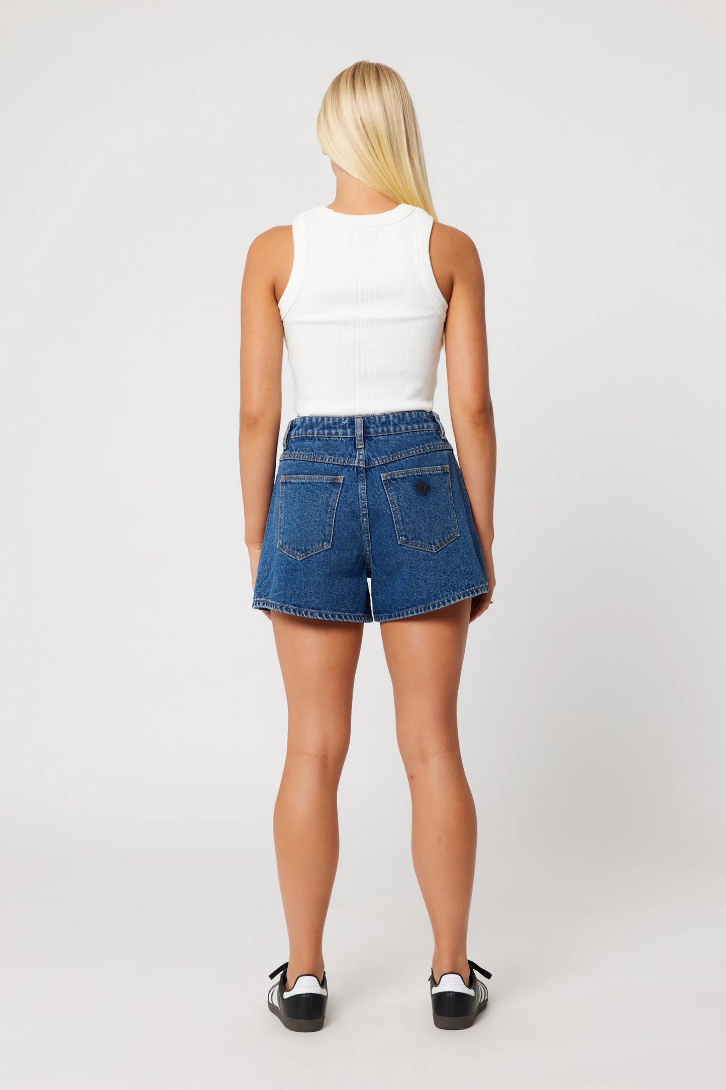 ABRAND - Venice Short Bella - Mid Blue