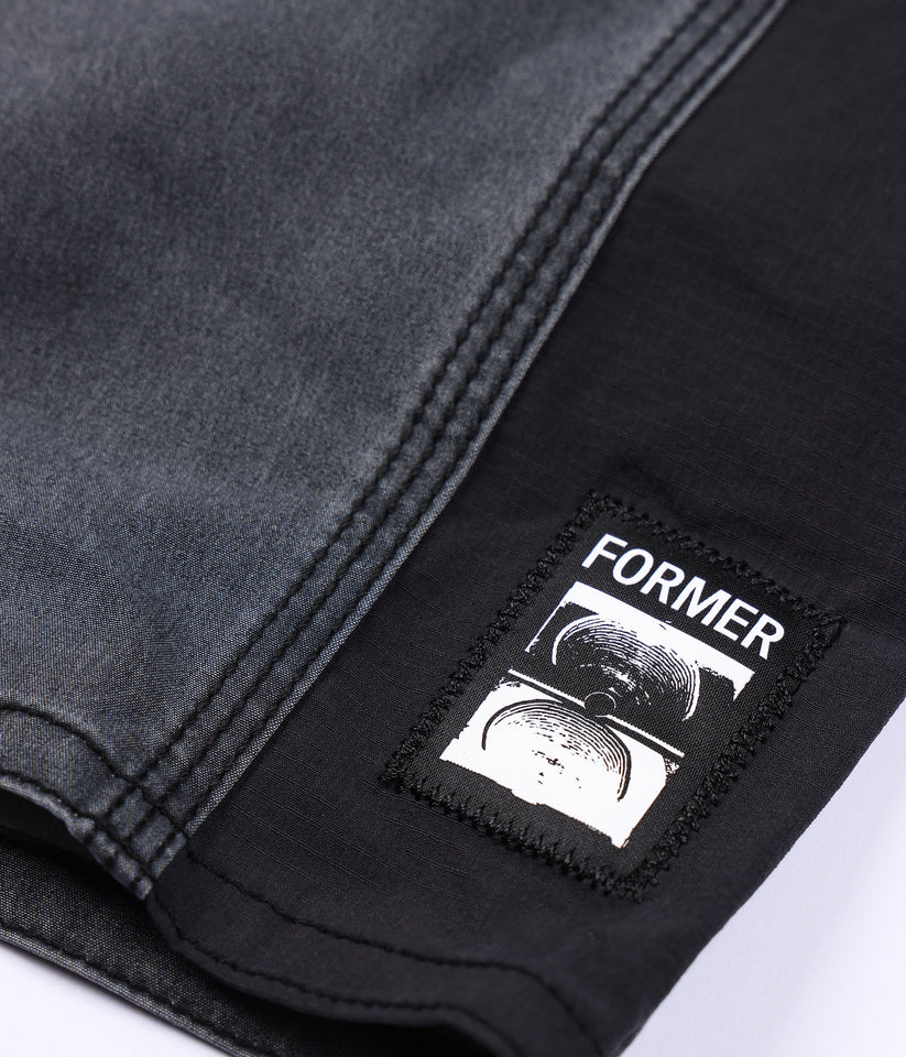 FORMER - TEAM 19" SWIM TRUNK // BLACK