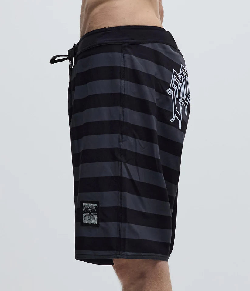 FORMER - Dion Applique 20" Trunk - Black