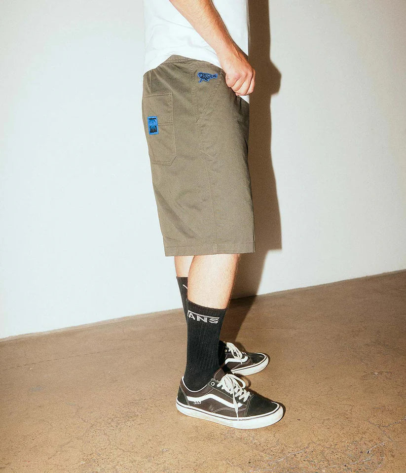 FORMER - REYNOLDS 21' WALKSHORT // SEAL DEEP OLIVE