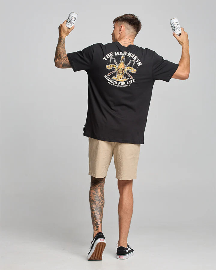 THE MAD HUEYS - Hooked For Life SS Tee - BLACK