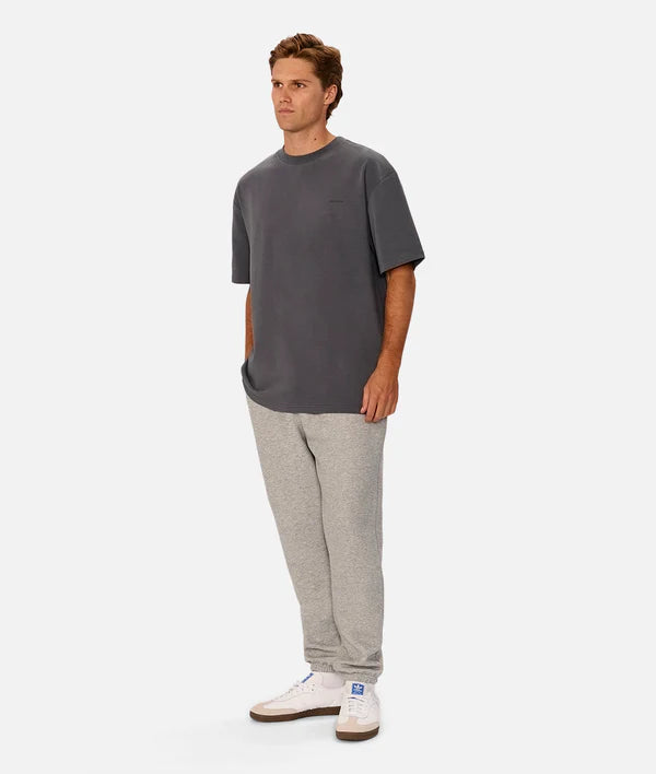 INDUSTIRE - The Newport Tee - Slate