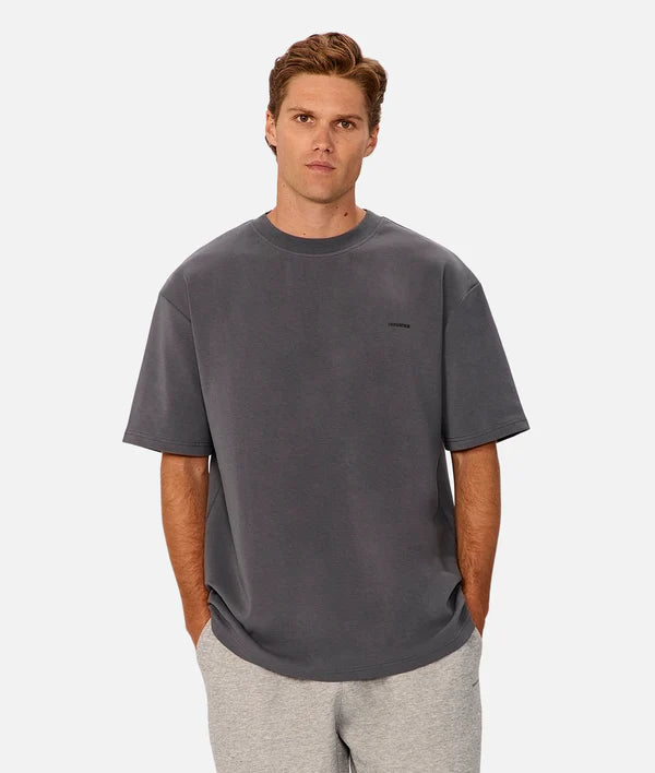 INDUSTIRE - The Newport Tee - Slate