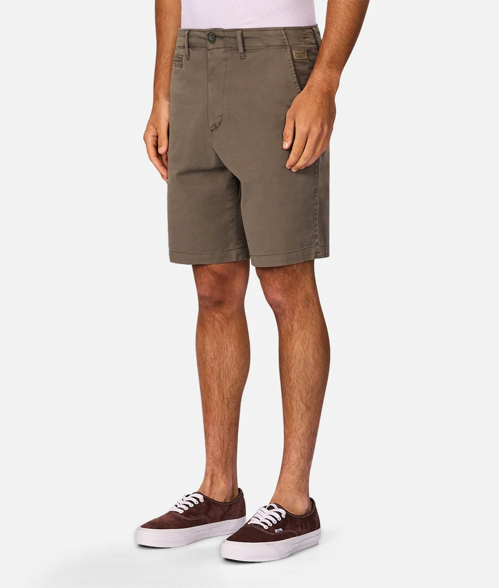 INDUSTRIE - The Bristol Walk Short - Basil 25