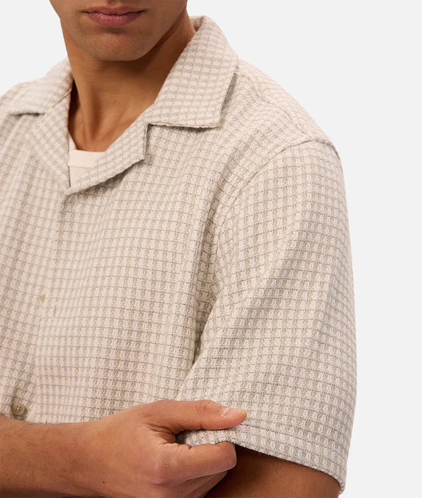 INDUSTRIE - The Almeria Short Sleeve Shirt - Off White/Blue/Stone