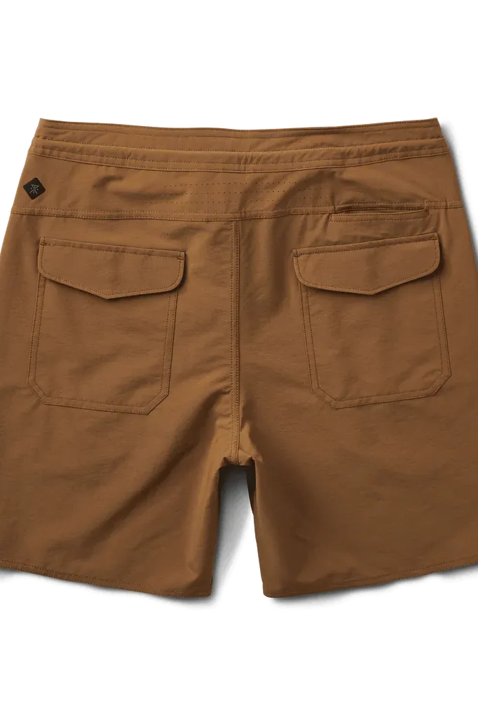 ROARK - Layover Trail Short 17" - Pignoli