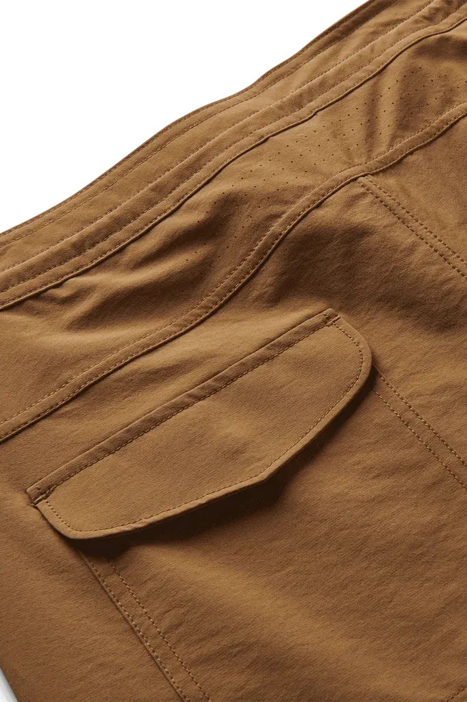 ROARK - Layover Trail Short 17" - Pignoli