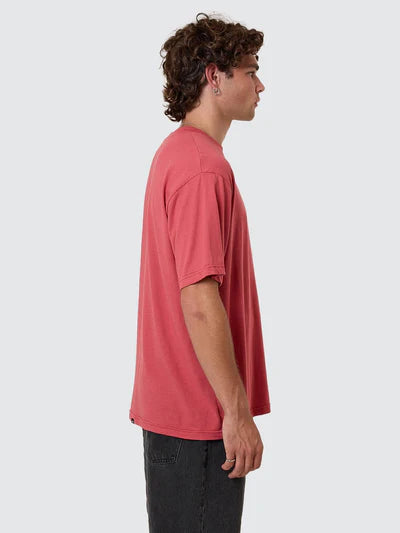 THRILLS - Minimal Thrills Merch Fit Tee - Redwood