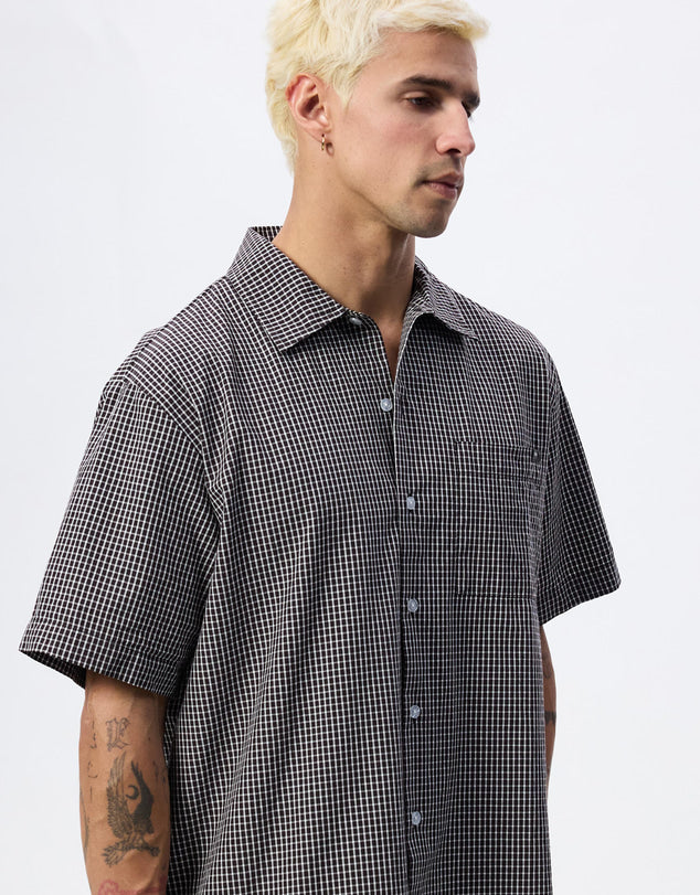 THRILLS - Split Decision Short Sleeve Shirt - BLACK
