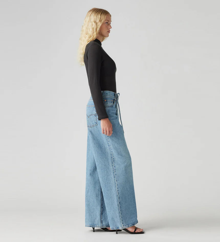 LEVIS - XL STRAIGHT JEANS - THANKS FRIEND