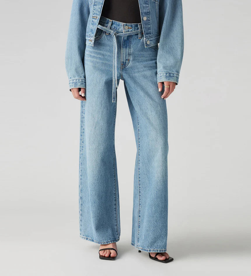 LEVIS - XL STRAIGHT JEANS - THANKS FRIEND