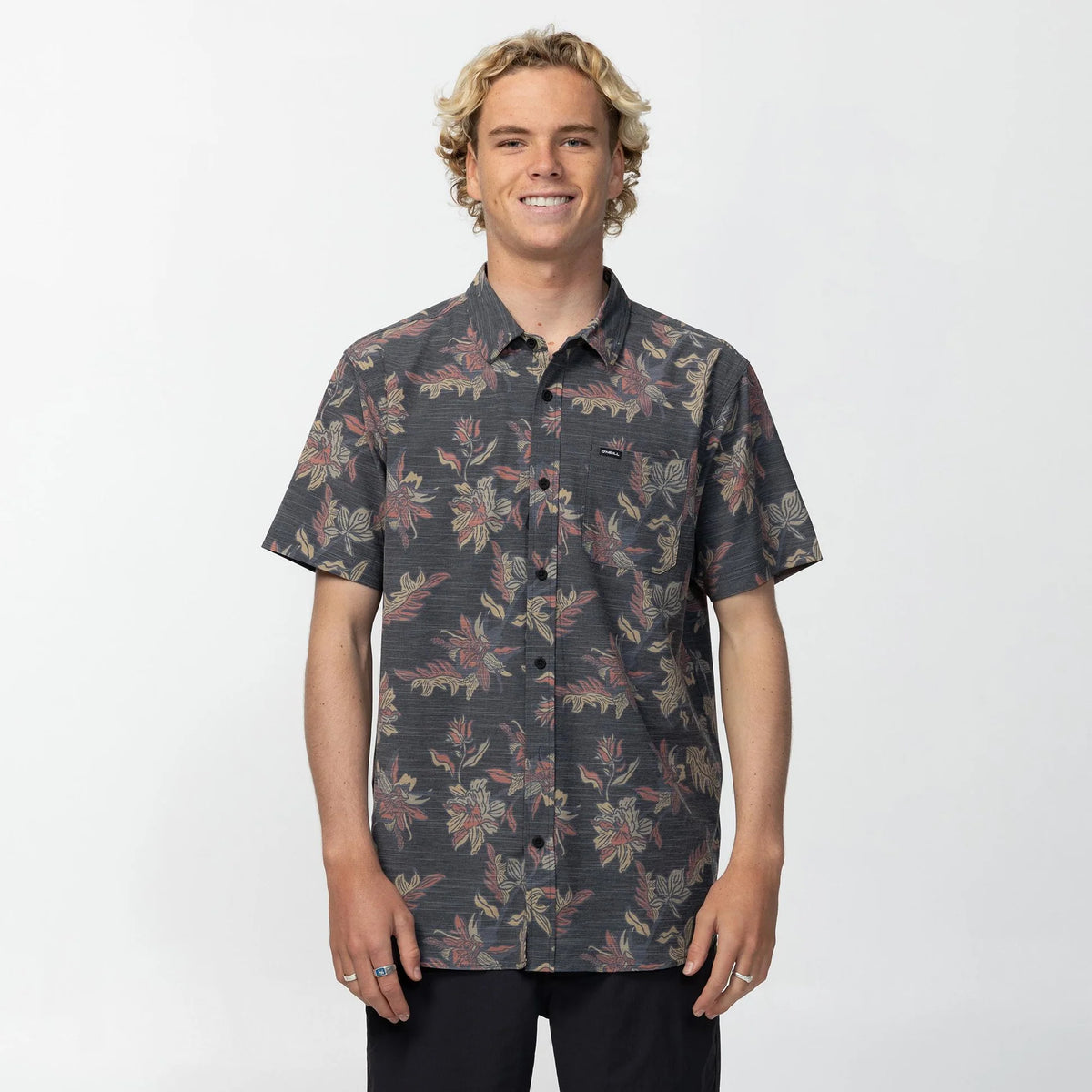O'NEILL - UPF Slub Standard S/S Woven Shirt - BLACK