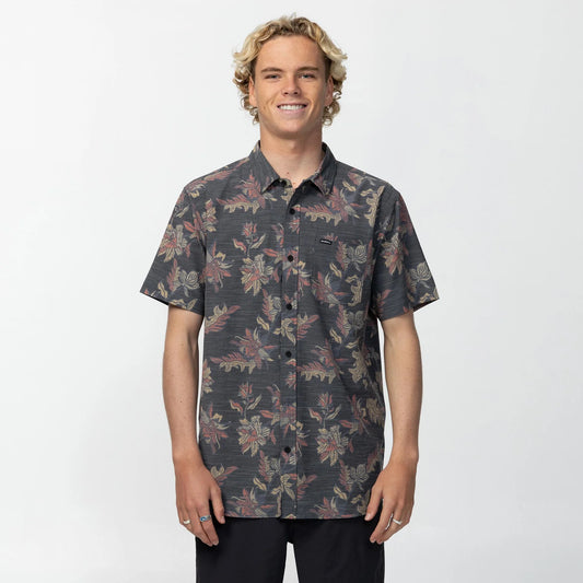 O'NEILL - UPF Slub Standard S/S Woven Shirt - BLACK