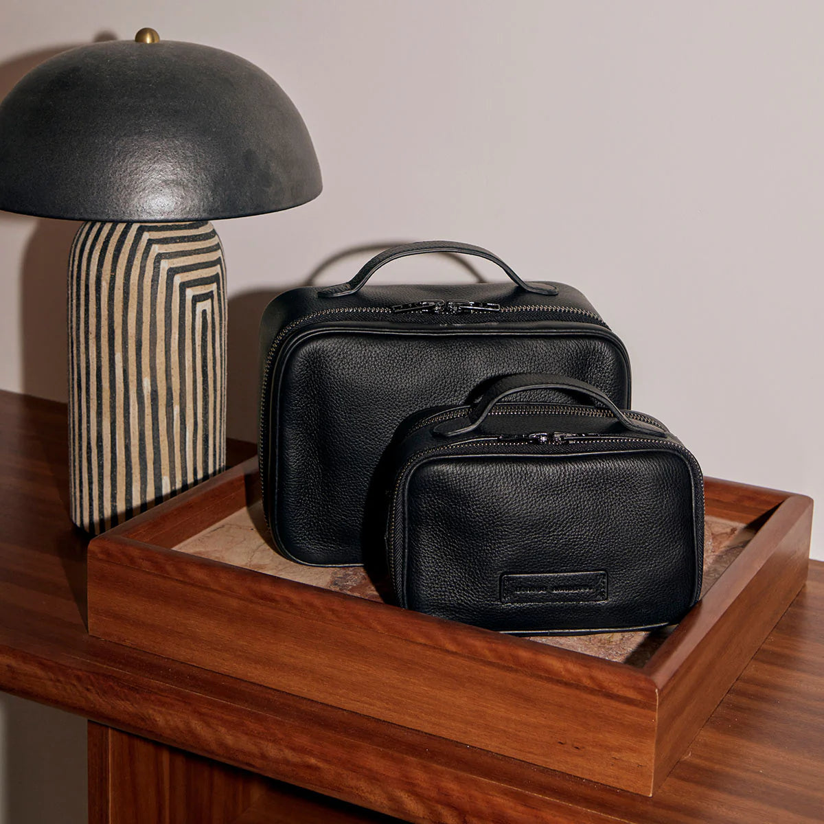 STATUS ANXIETY - Other Side Toiletry Bag - Black