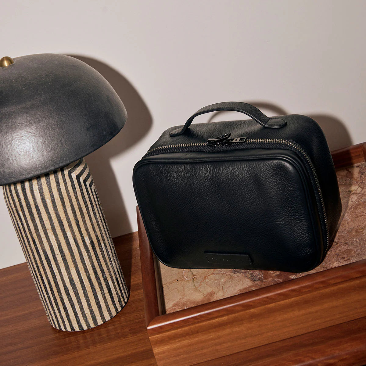 STATUS ANXIETY - Other Side Toiletry Bag - Black