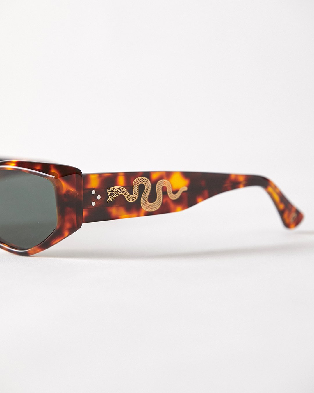 EPOKHE EYEWEAR - GUILTY - Tortoise Polished/Green